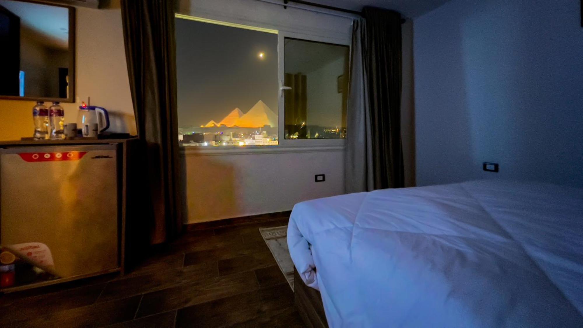 Imperial Pyramids Heights View Bed & Breakfast Nazlet el-Sîsi Екстериор снимка